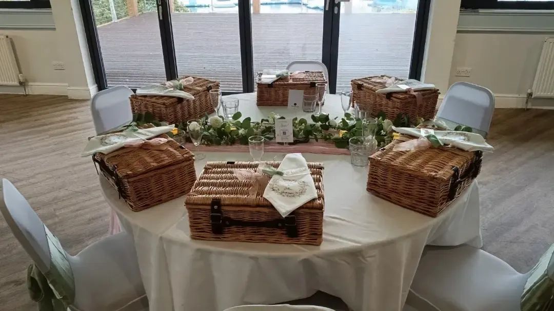Jane and Johns picnic wedding 